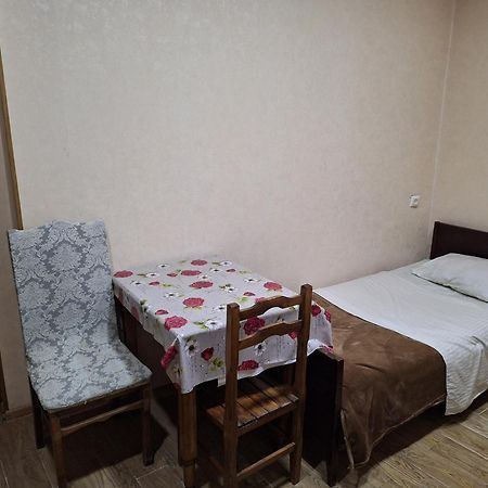 Guest House 15A Kutaisi Ngoại thất bức ảnh