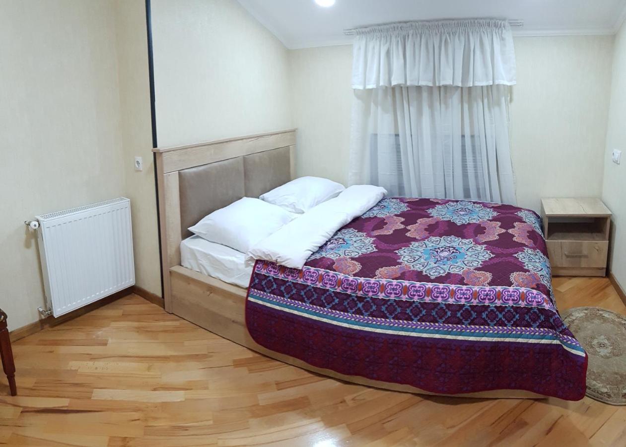 Guest House 15A Kutaisi Ngoại thất bức ảnh