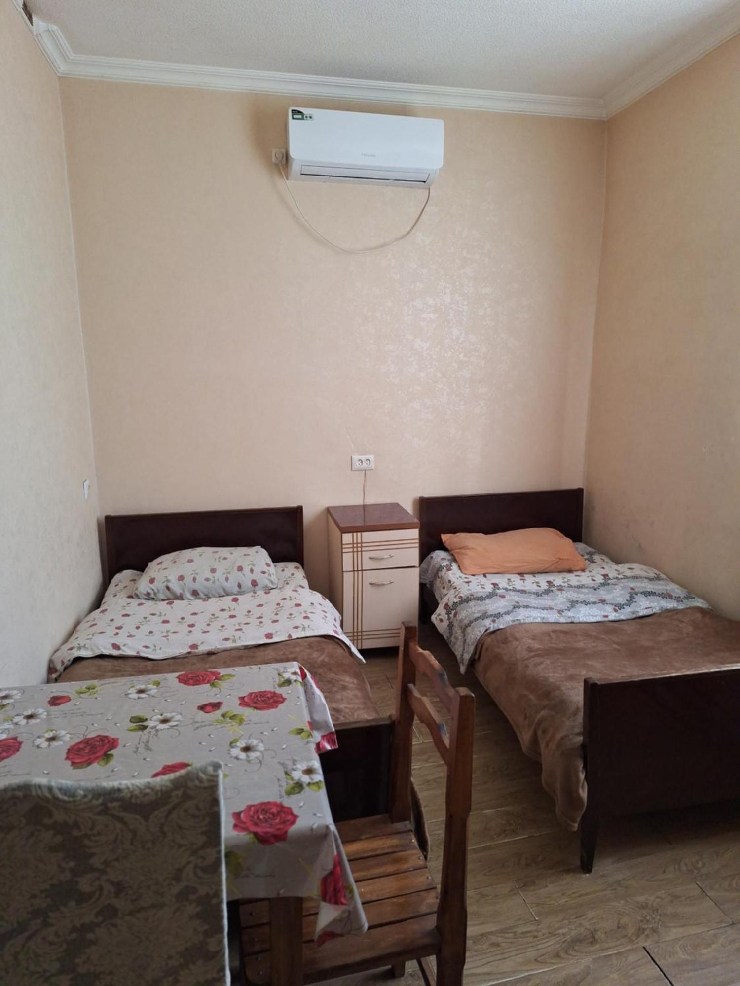 Guest House 15A Kutaisi Ngoại thất bức ảnh