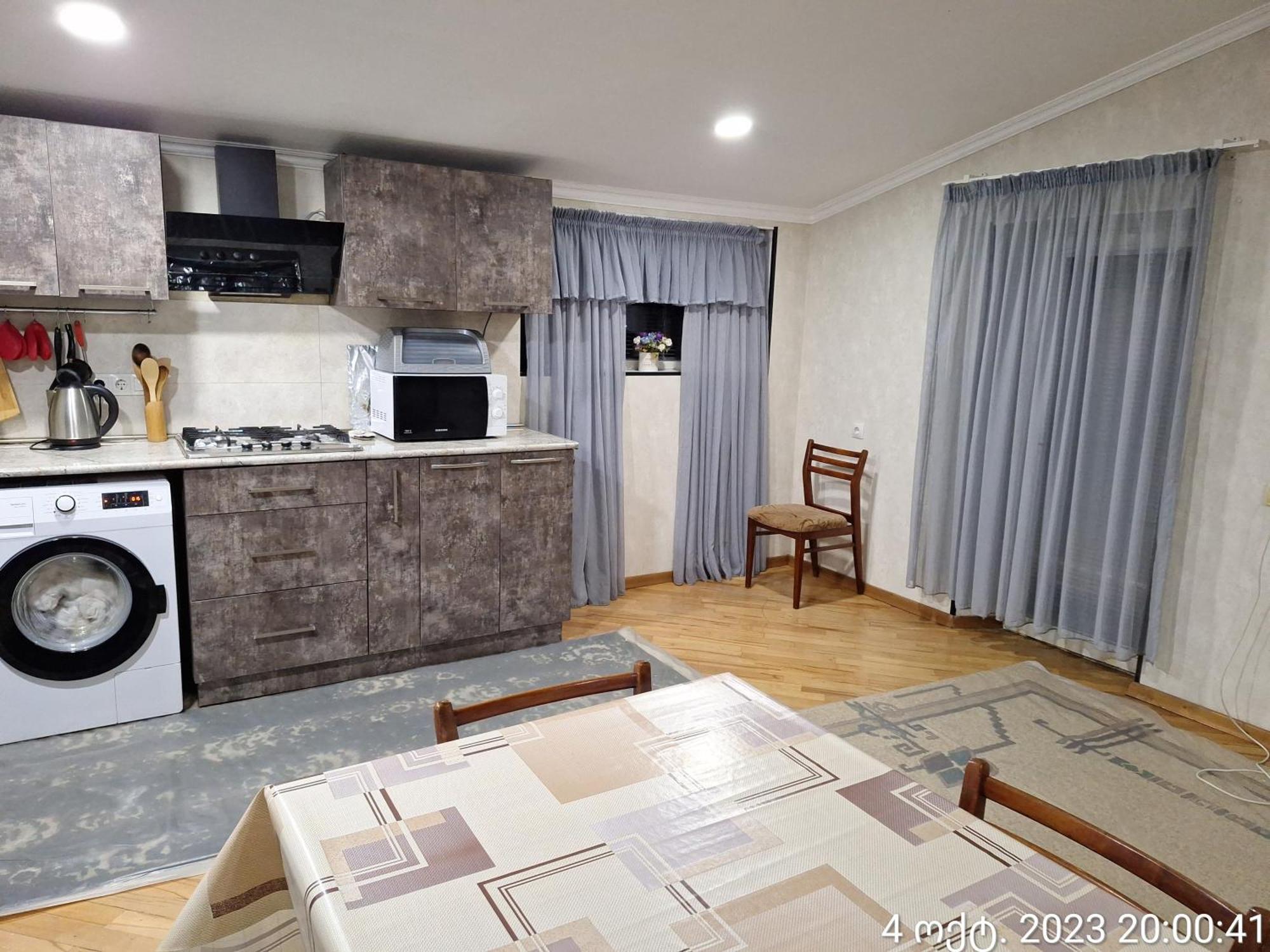 Guest House 15A Kutaisi Ngoại thất bức ảnh