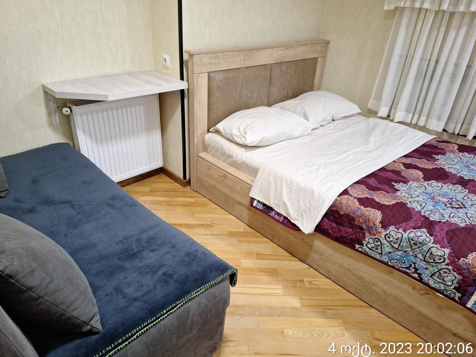 Guest House 15A Kutaisi Ngoại thất bức ảnh