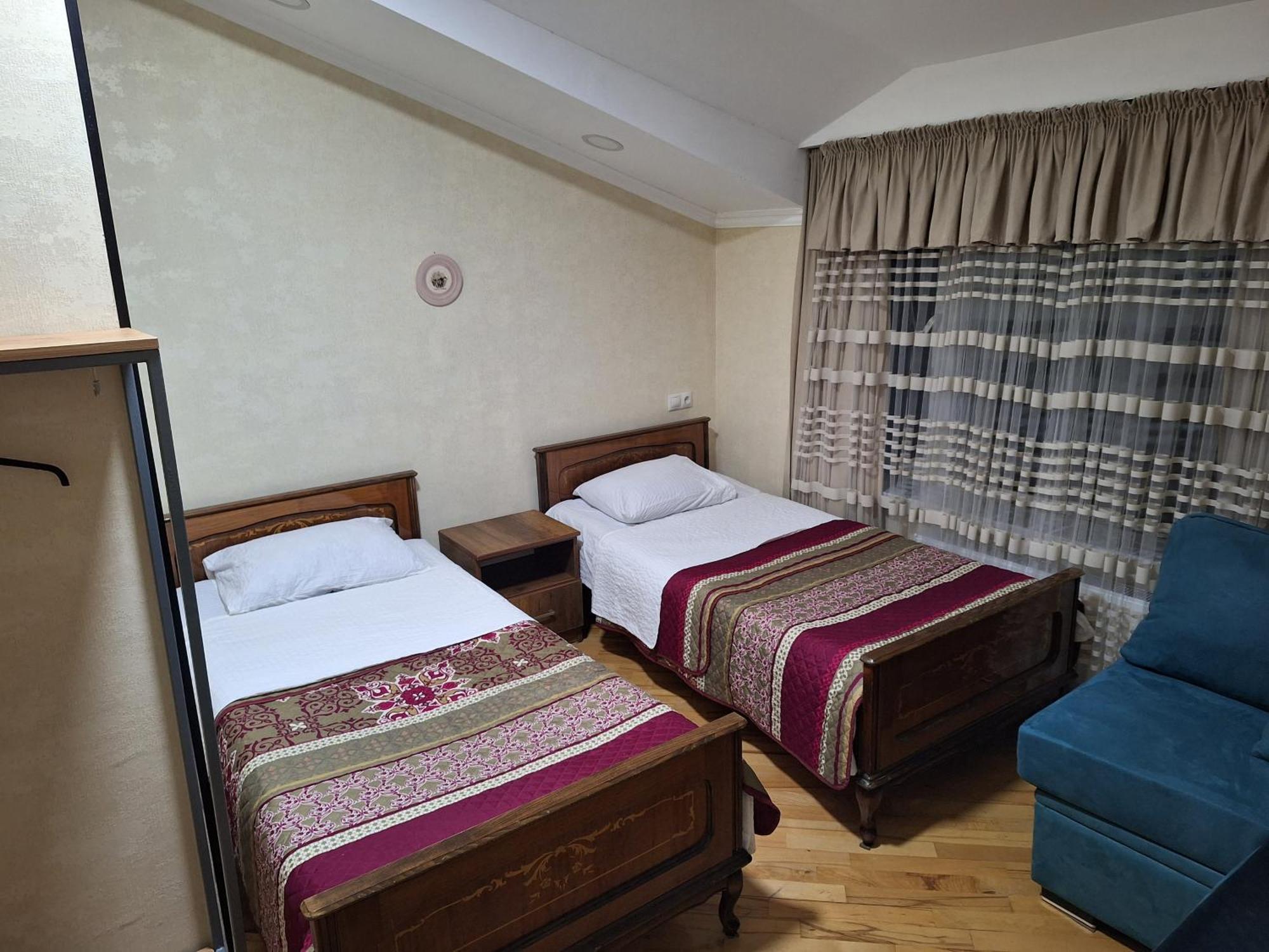 Guest House 15A Kutaisi Ngoại thất bức ảnh