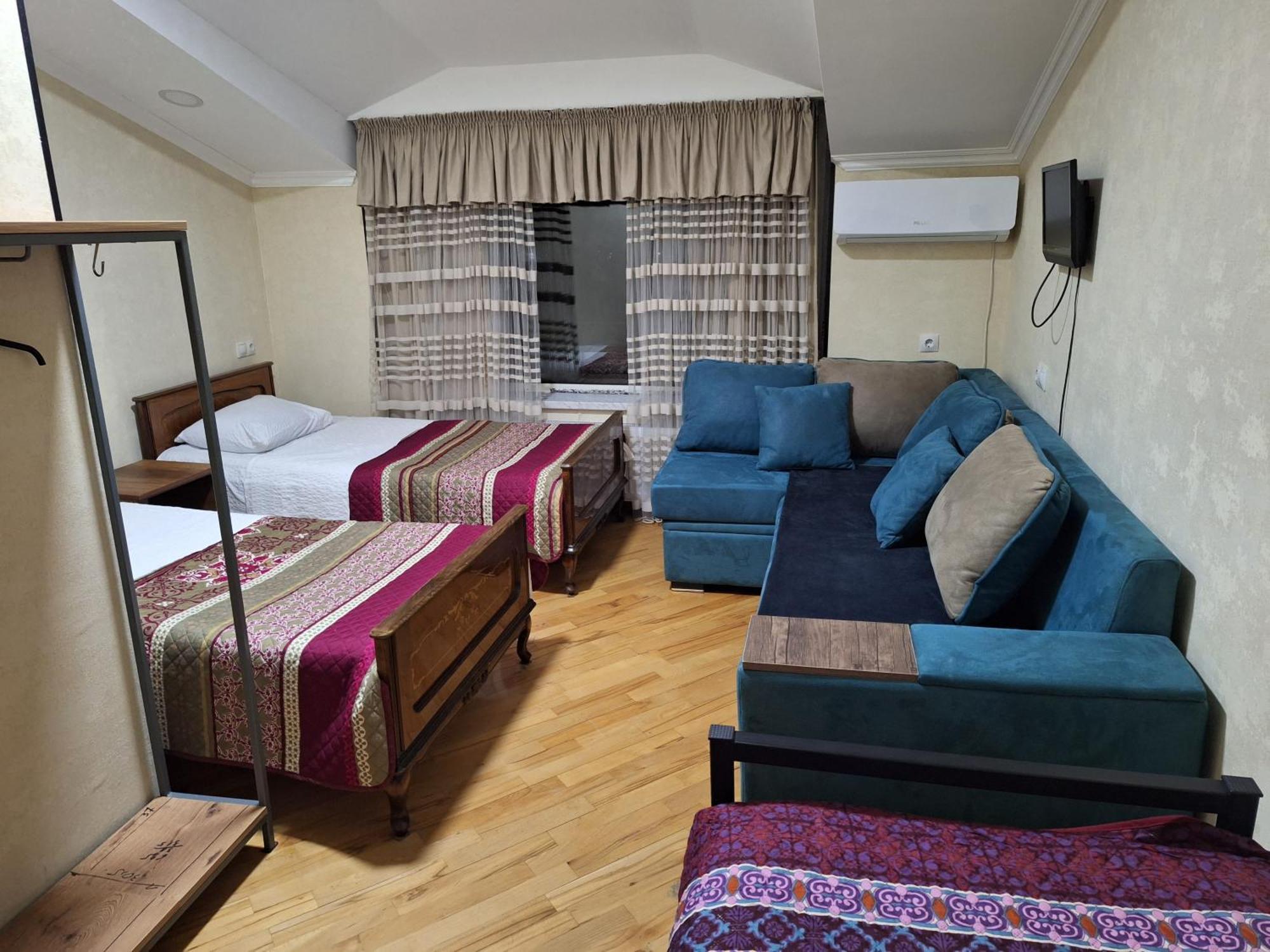 Guest House 15A Kutaisi Ngoại thất bức ảnh