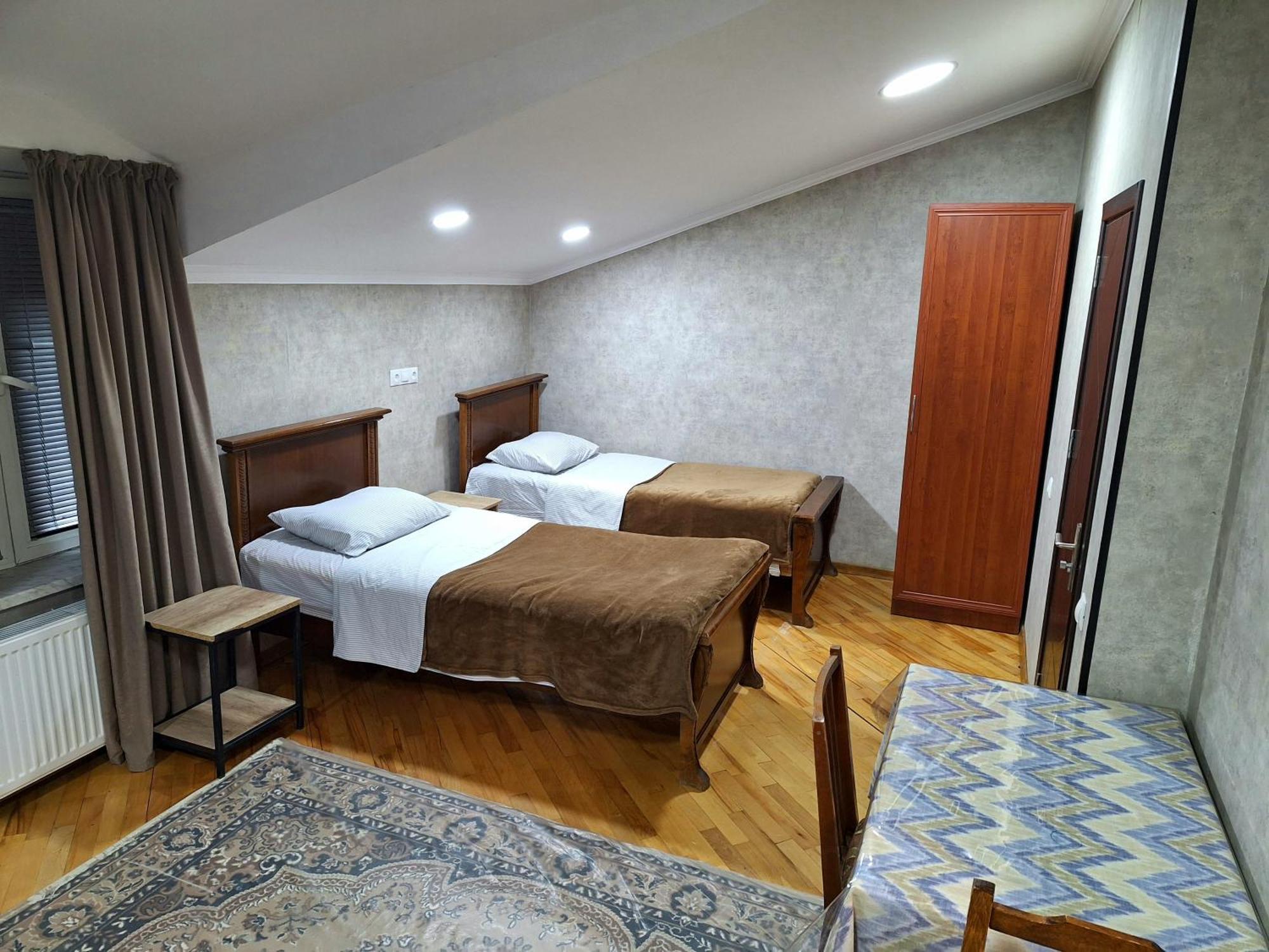 Guest House 15A Kutaisi Ngoại thất bức ảnh